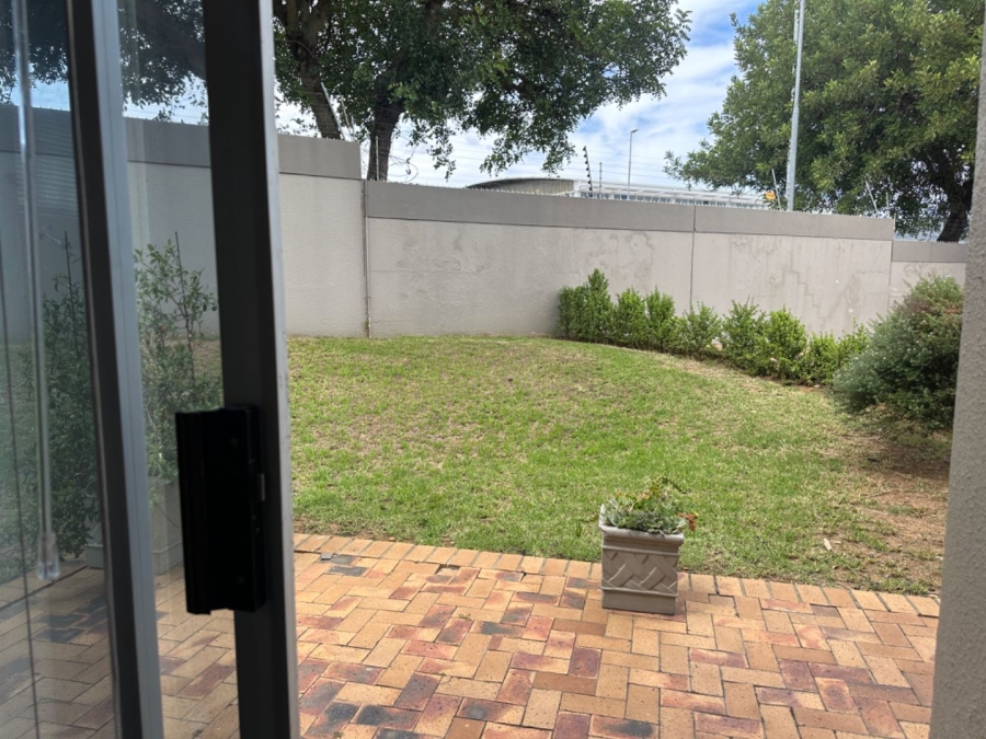 To Let 2 Bedroom Property for Rent in Kenridge Western Cape